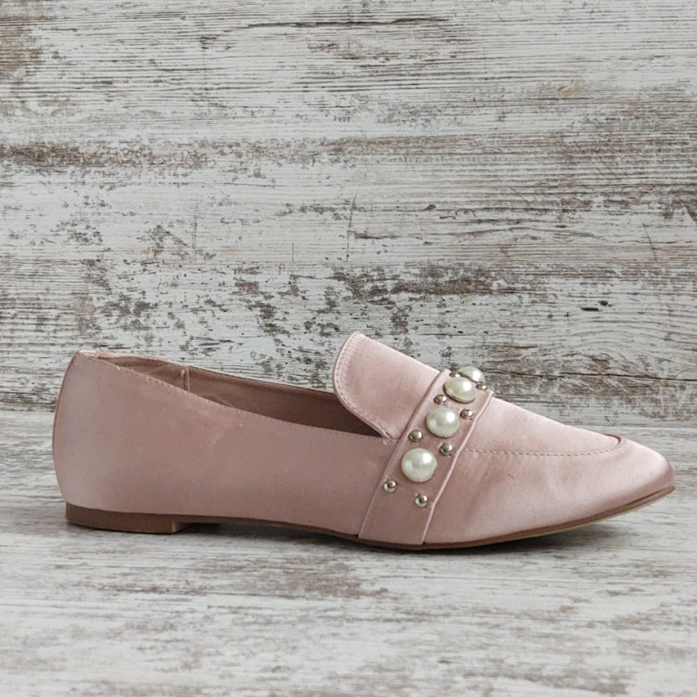 🟨ShoeDazzle Lt Pink Satin Pearl Silver Stud Flat..Super Cute🥰 - Picture 10 of 16